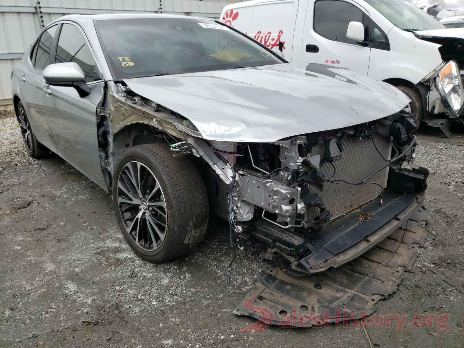 4T1B11HK4JU143492 2018 TOYOTA CAMRY