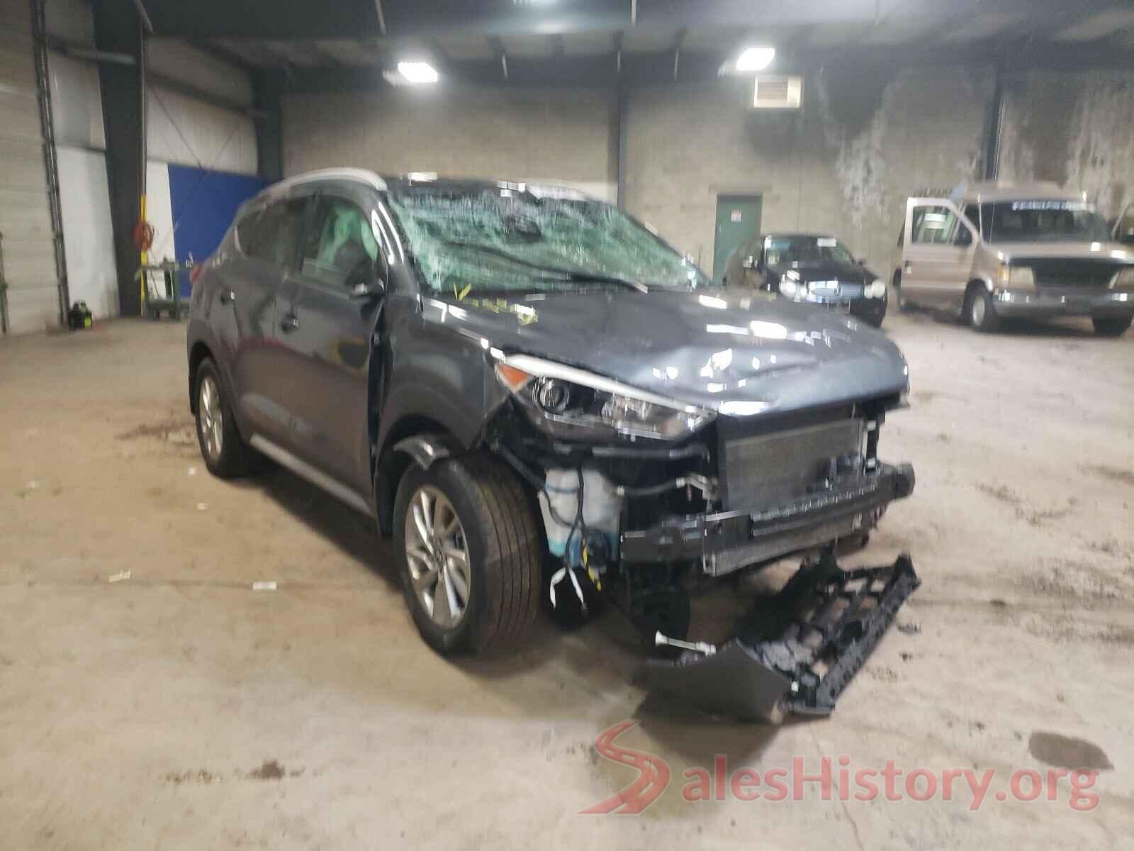 KM8J3CA40HU550975 2017 HYUNDAI TUCSON