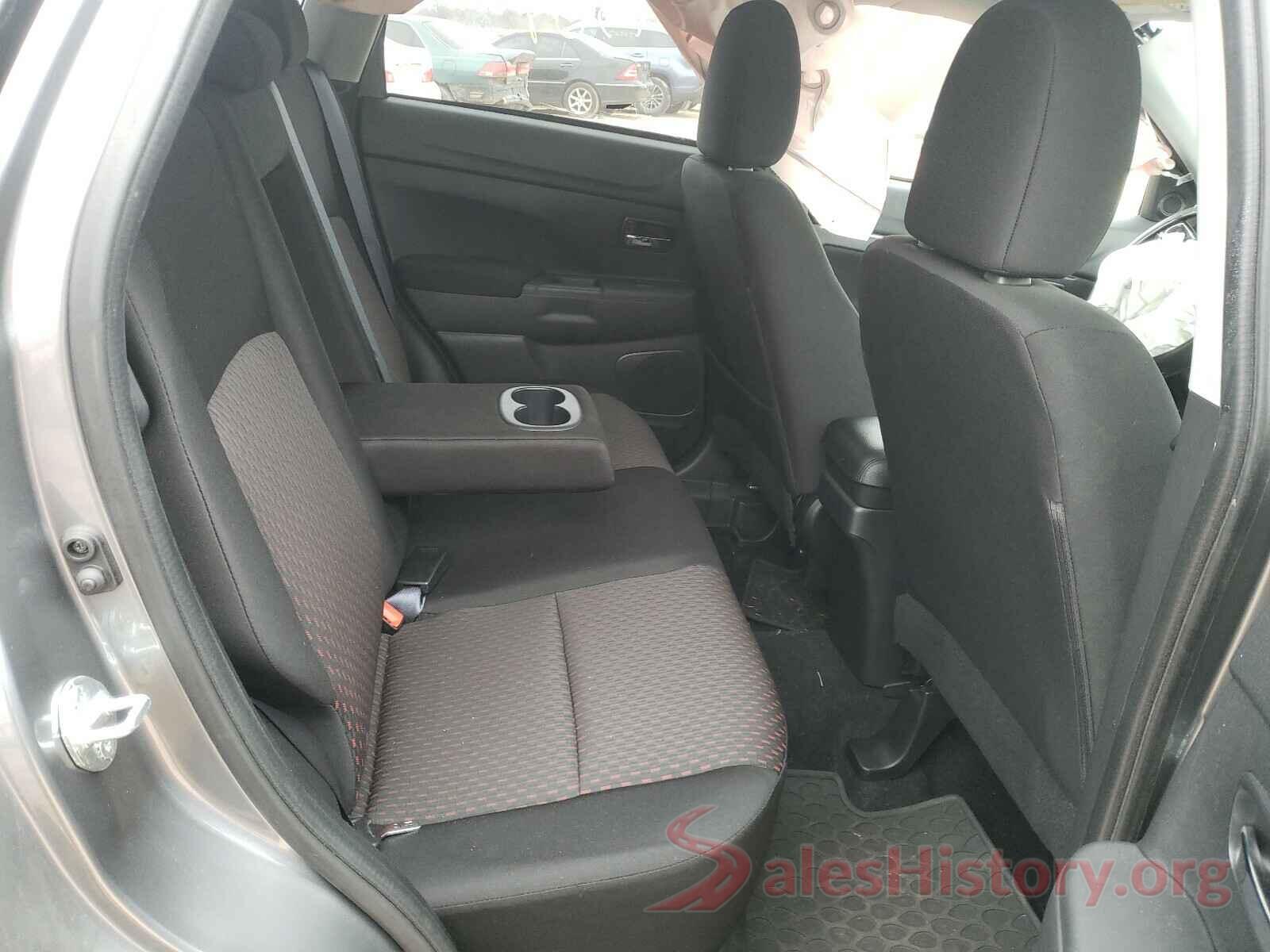 JA4AP3AUXKU027005 2019 MITSUBISHI OUTLANDER