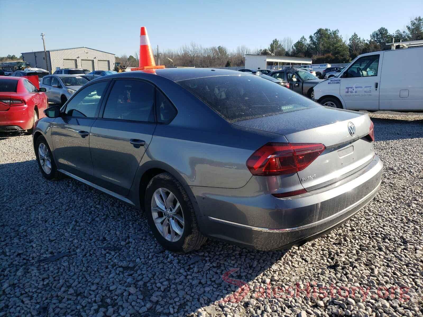 1VWAA7A34JC045295 2018 VOLKSWAGEN PASSAT