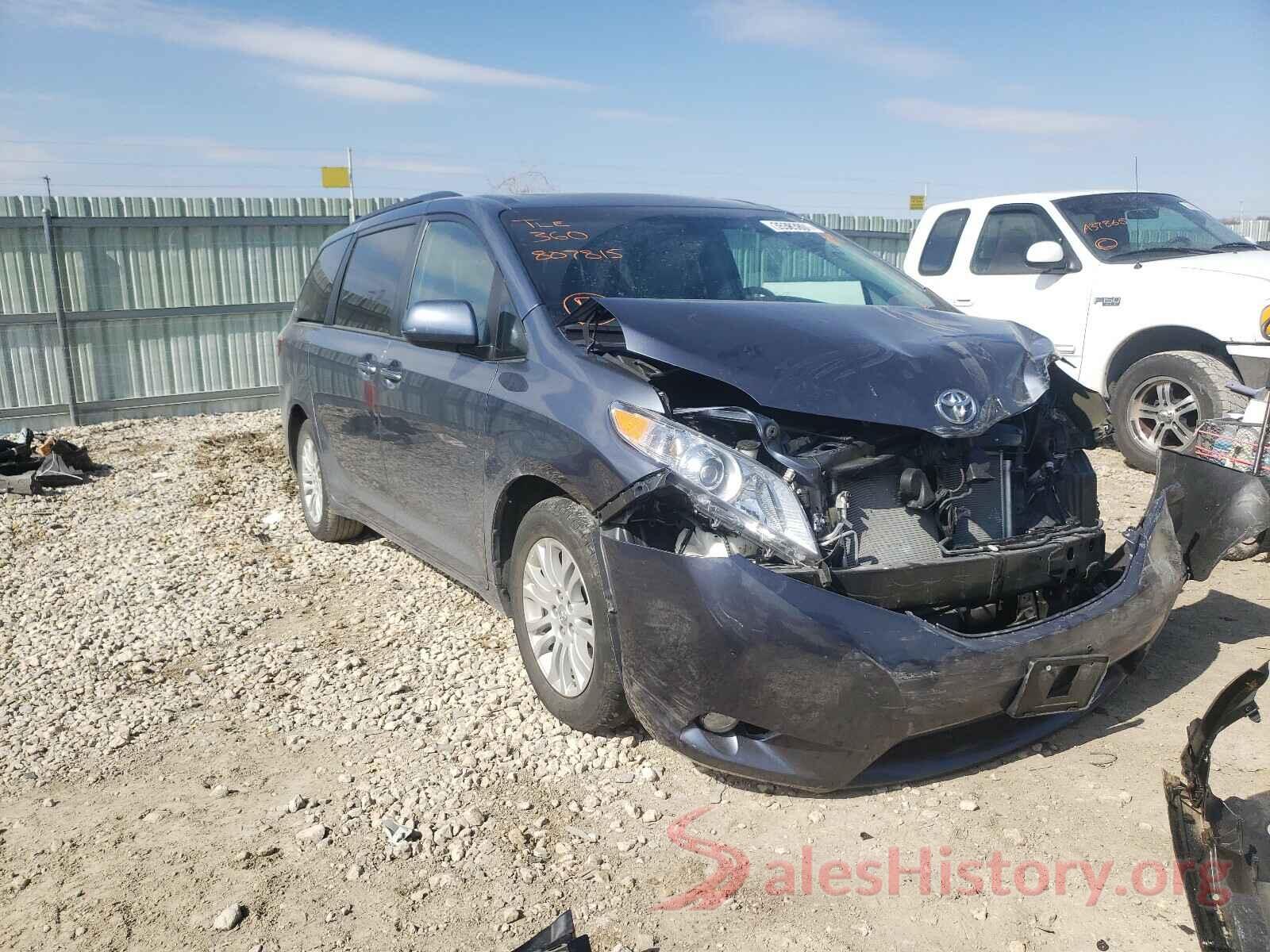 5TDYZ3DC3HS807815 2017 TOYOTA SIENNA