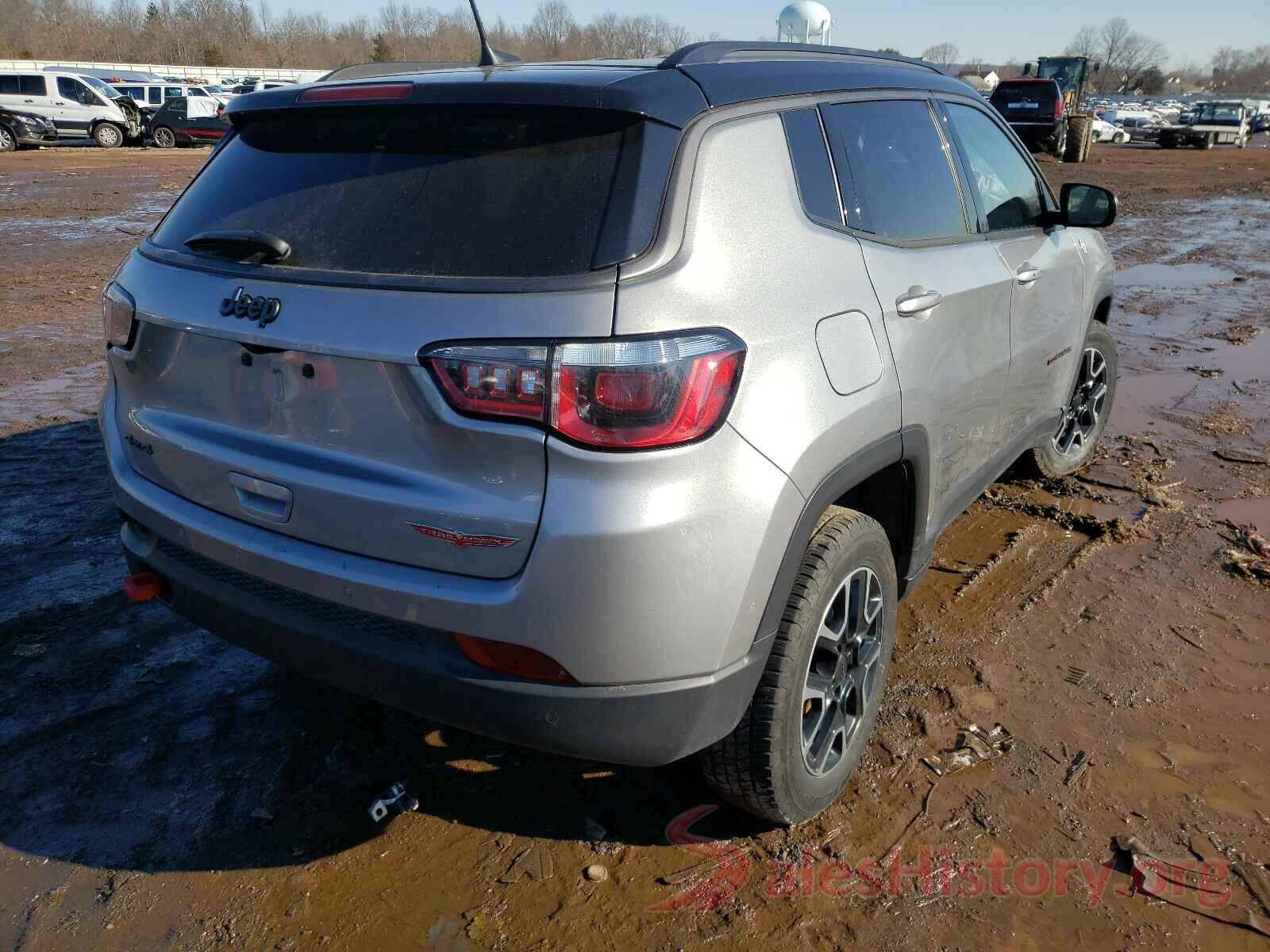 3C4NJDDB2KT759857 2019 JEEP COMPASS