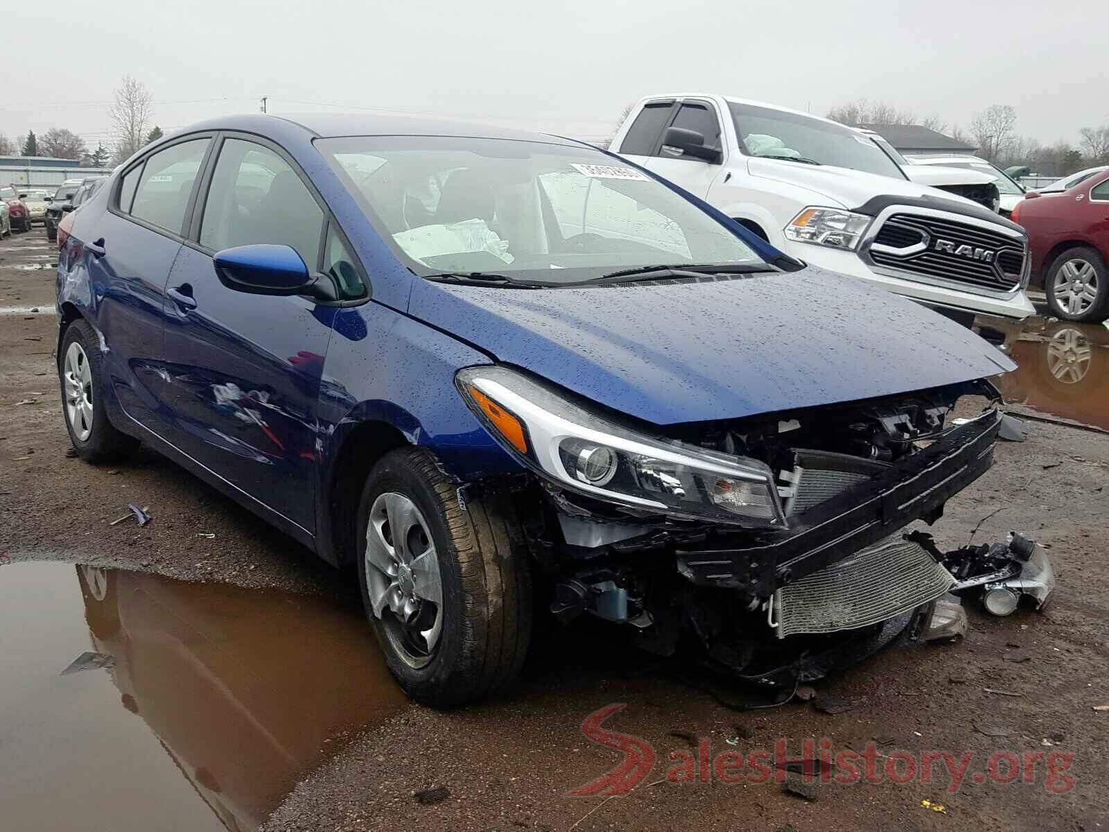 3KPFK4A78JE168386 2018 KIA FORTE