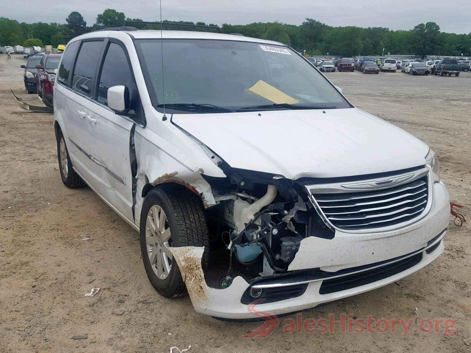 2C4RC1BG9DR815565 2013 CHRYSLER TOWN & COU