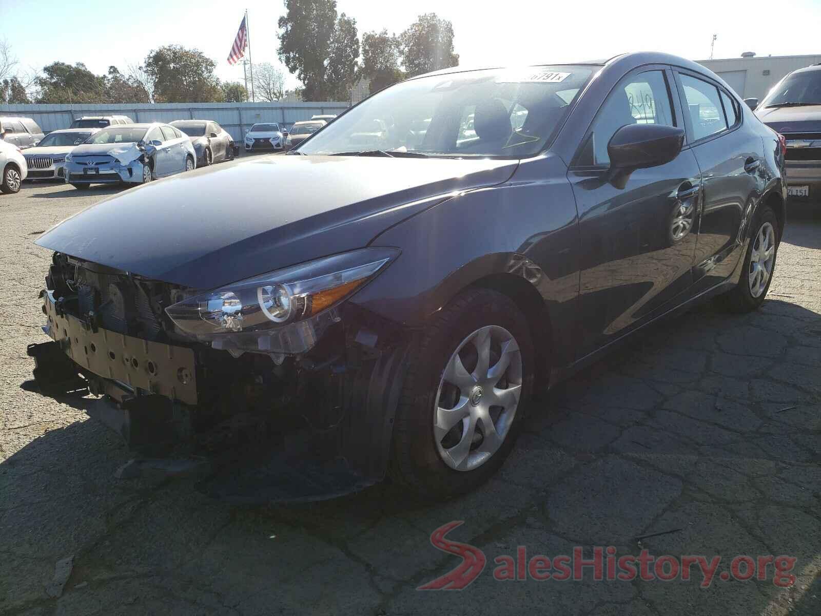 3MZBN1U76JM209732 2018 MAZDA 3