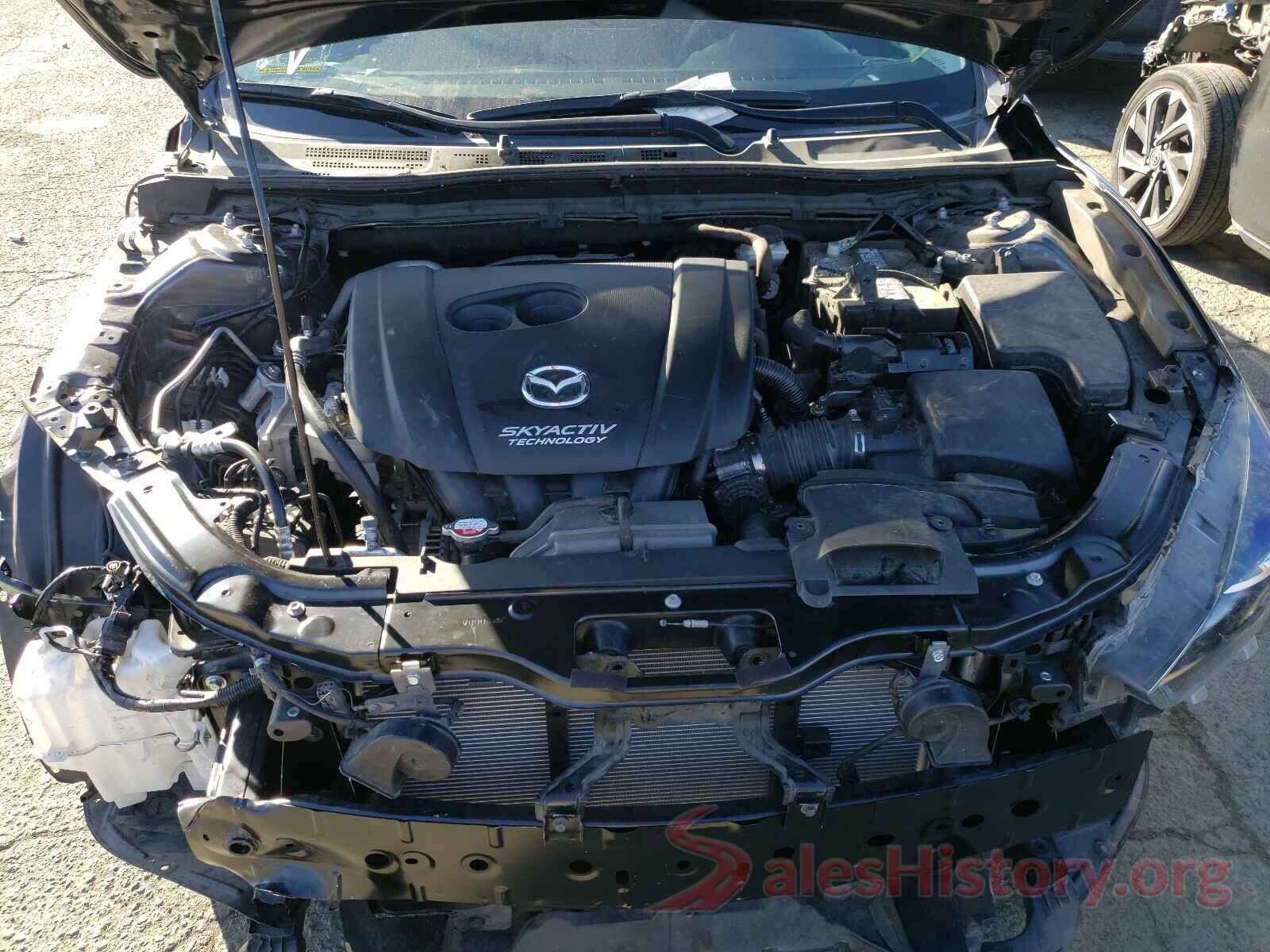 3MZBN1U76JM209732 2018 MAZDA 3