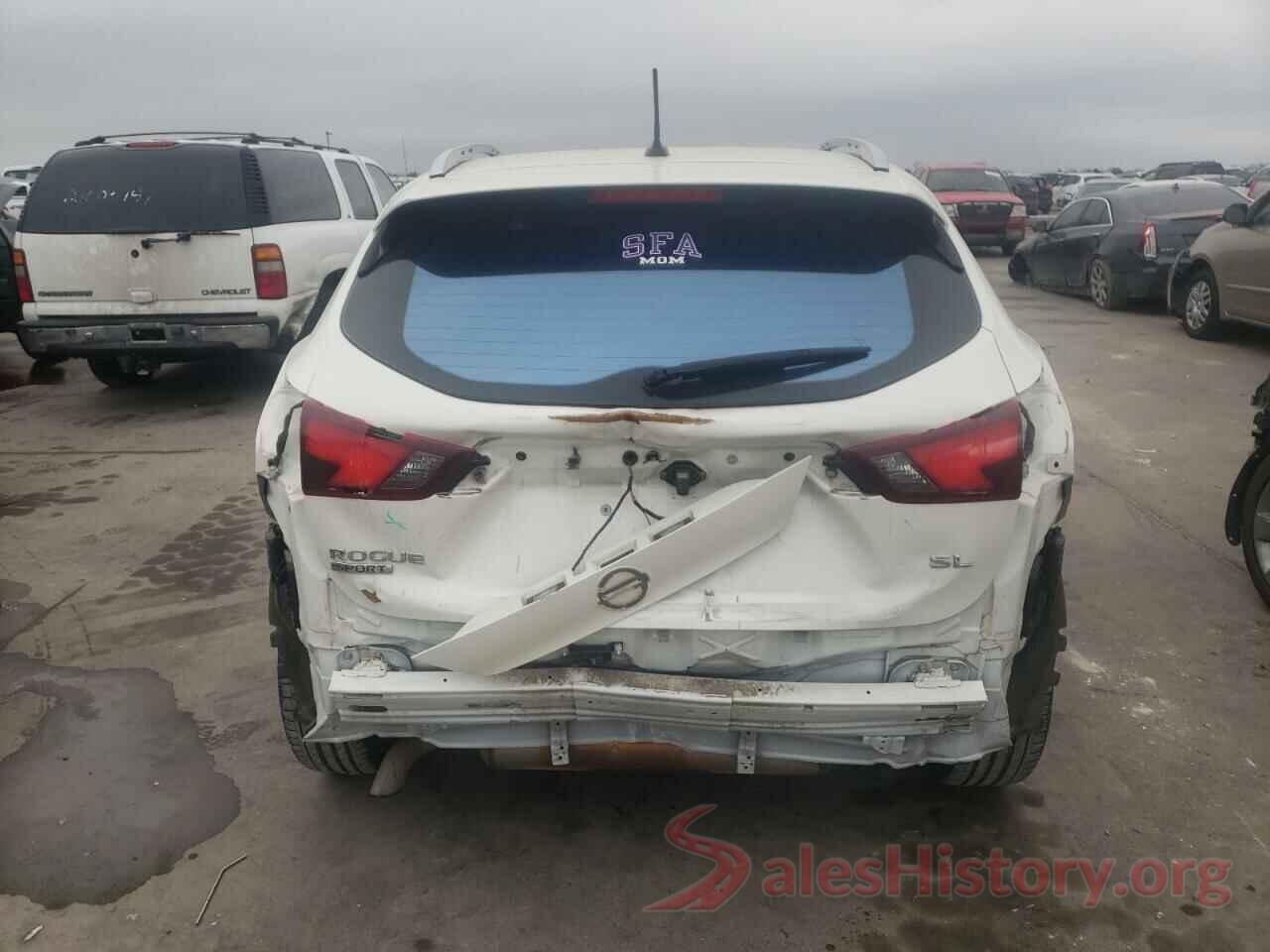 JN1BJ1CP3JW184842 2018 NISSAN ROGUE