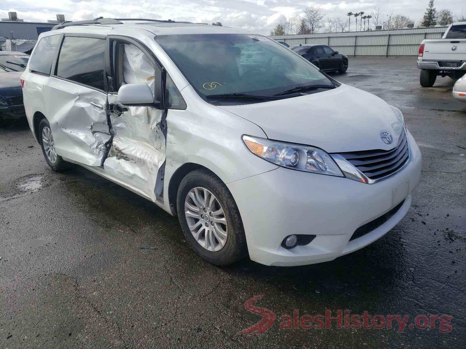 5TDYZ3DC8HS861272 2017 TOYOTA SIENNA