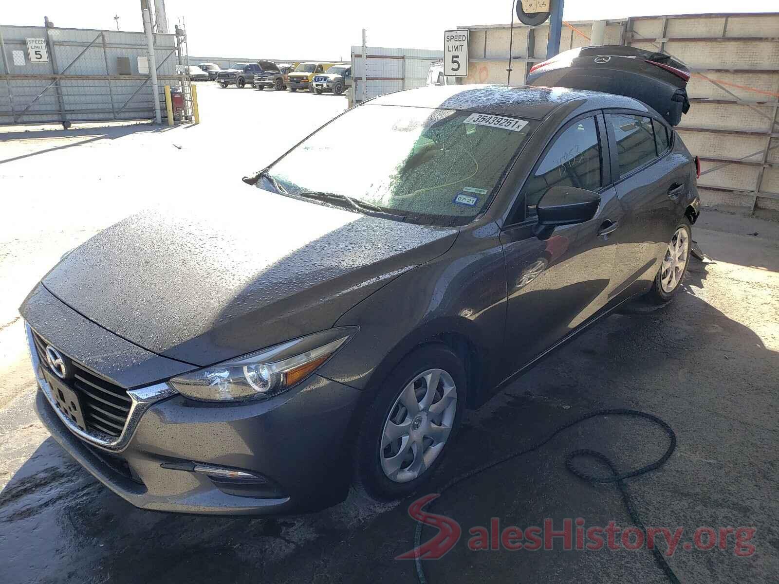 3MZBN1U71JM166899 2018 MAZDA 3