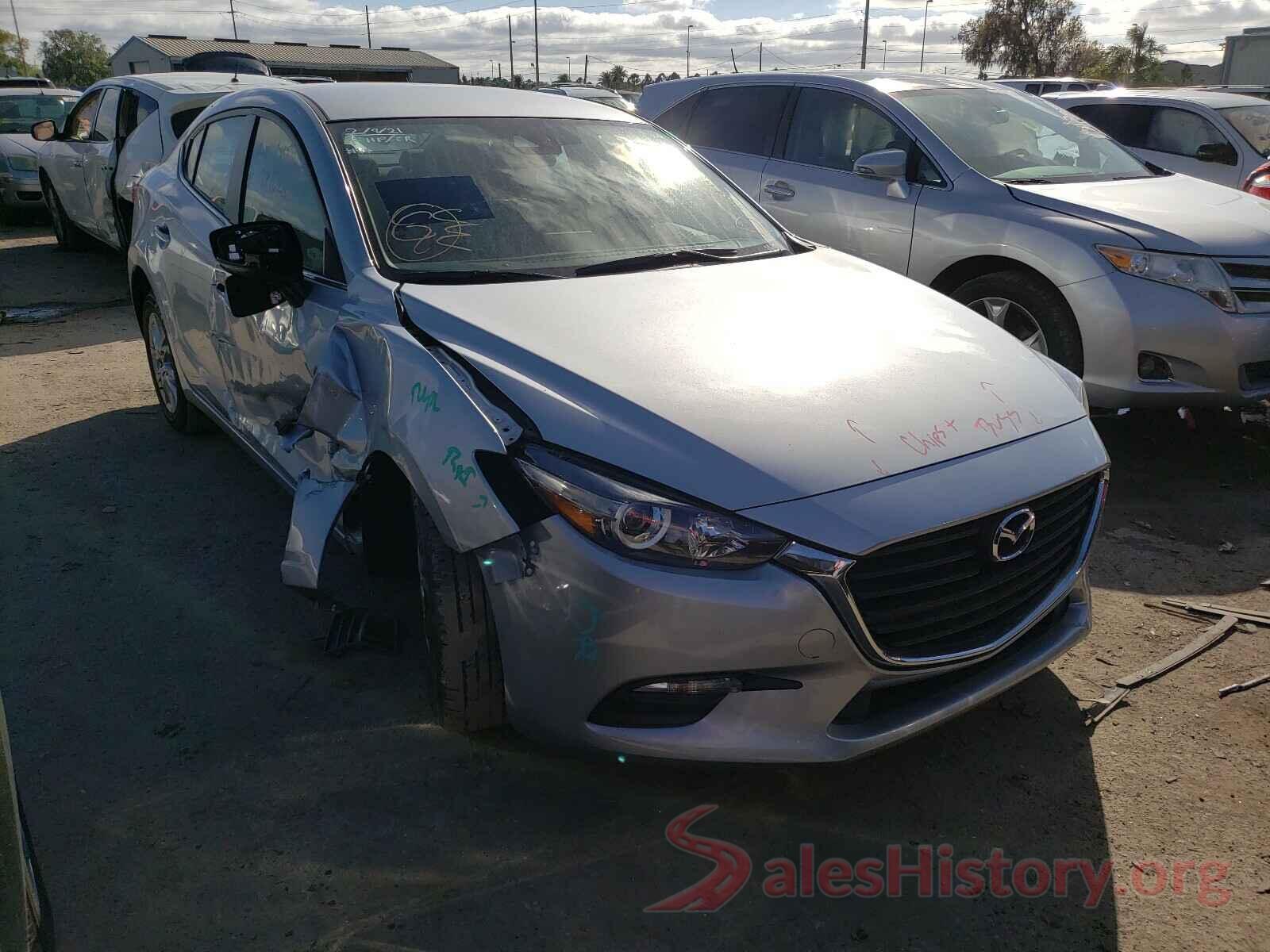 3MZBN1U75JM193670 2018 MAZDA 3