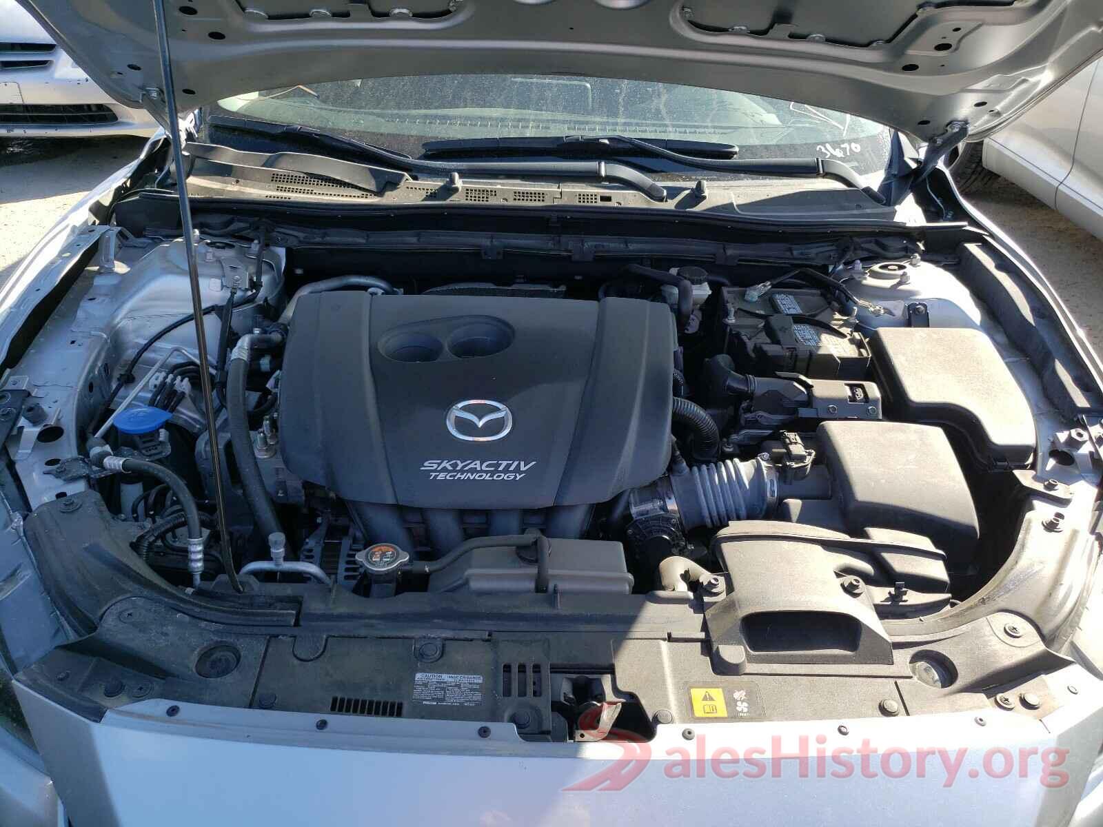 3MZBN1U75JM193670 2018 MAZDA 3