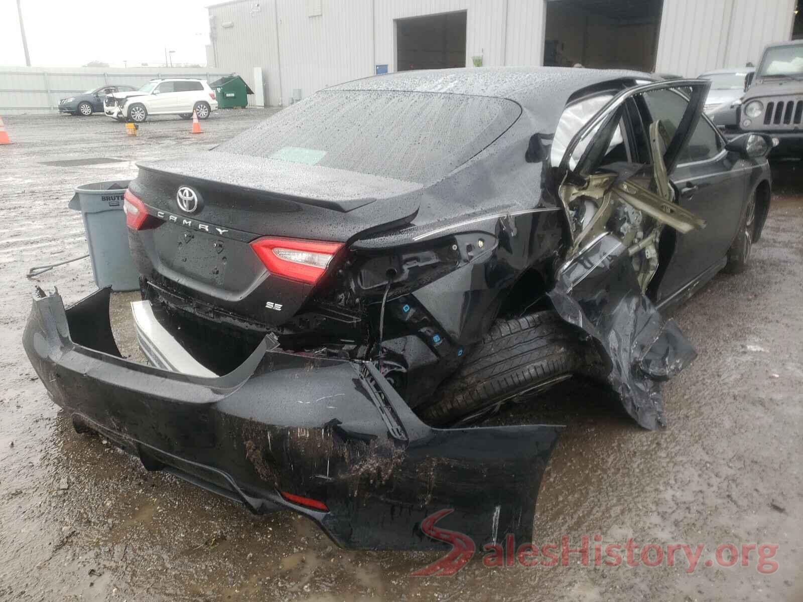 4T1B11HK4JU663319 2018 TOYOTA CAMRY