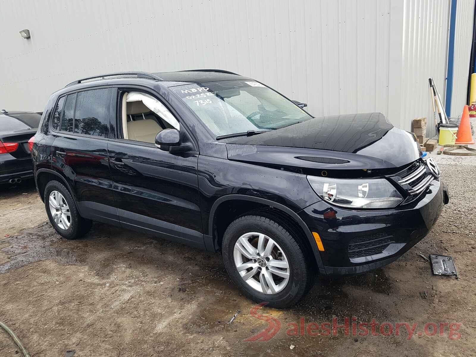 WVGAV7AX7HK027315 2017 VOLKSWAGEN TIGUAN