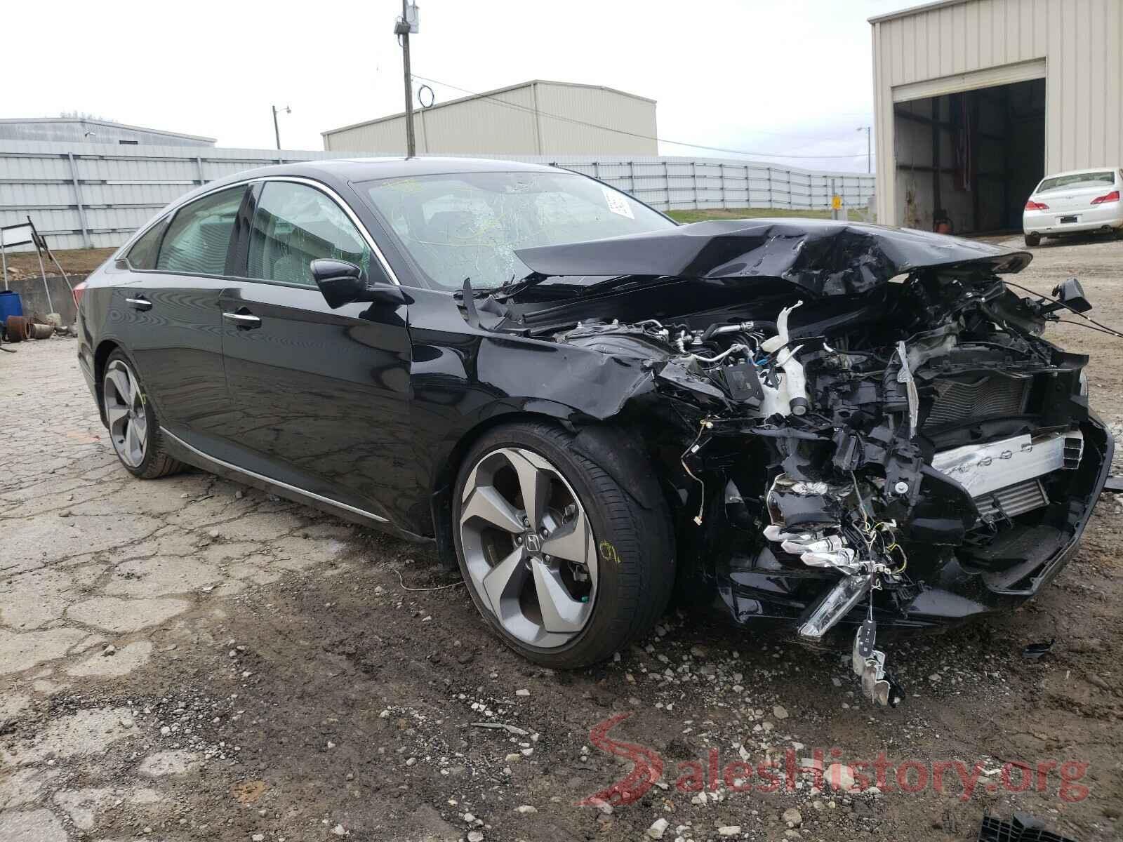 1HGCV2F92JA053067 2018 HONDA ACCORD