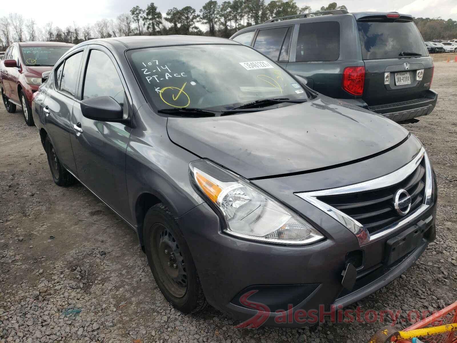 3N1CN7AP2KL828692 2019 NISSAN VERSA