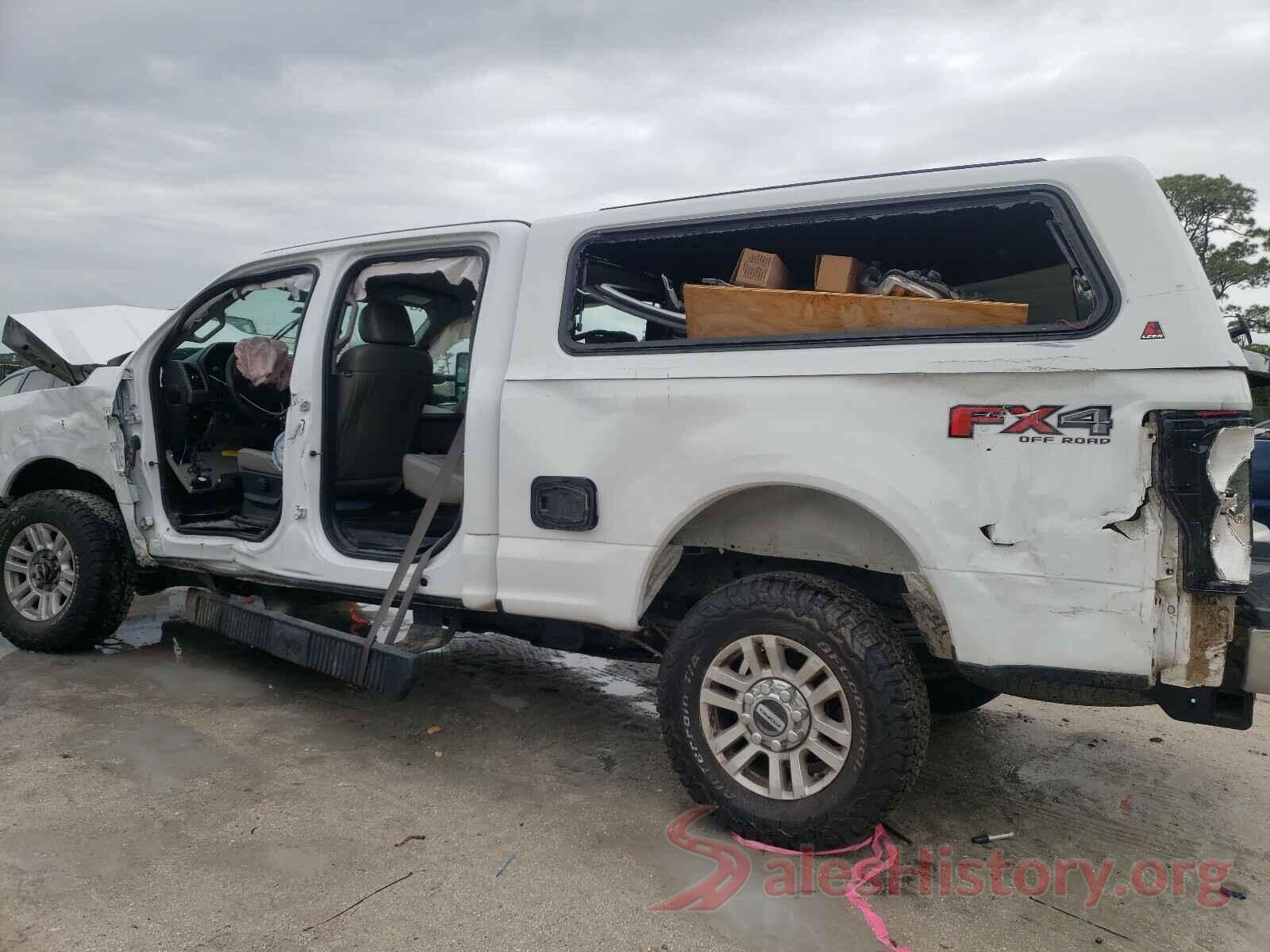 1FT7W2B66JEB22473 2018 FORD F250