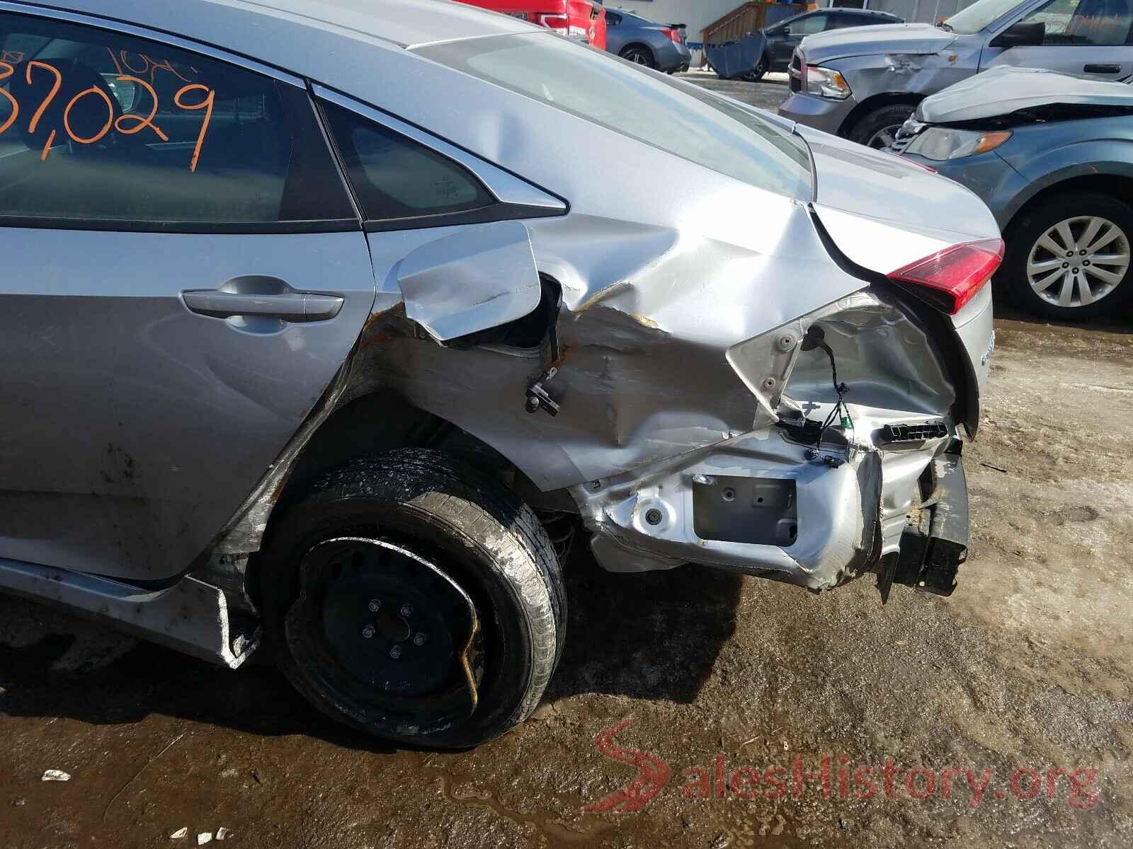 2HGFC2F57JH602117 2018 HONDA CIVIC