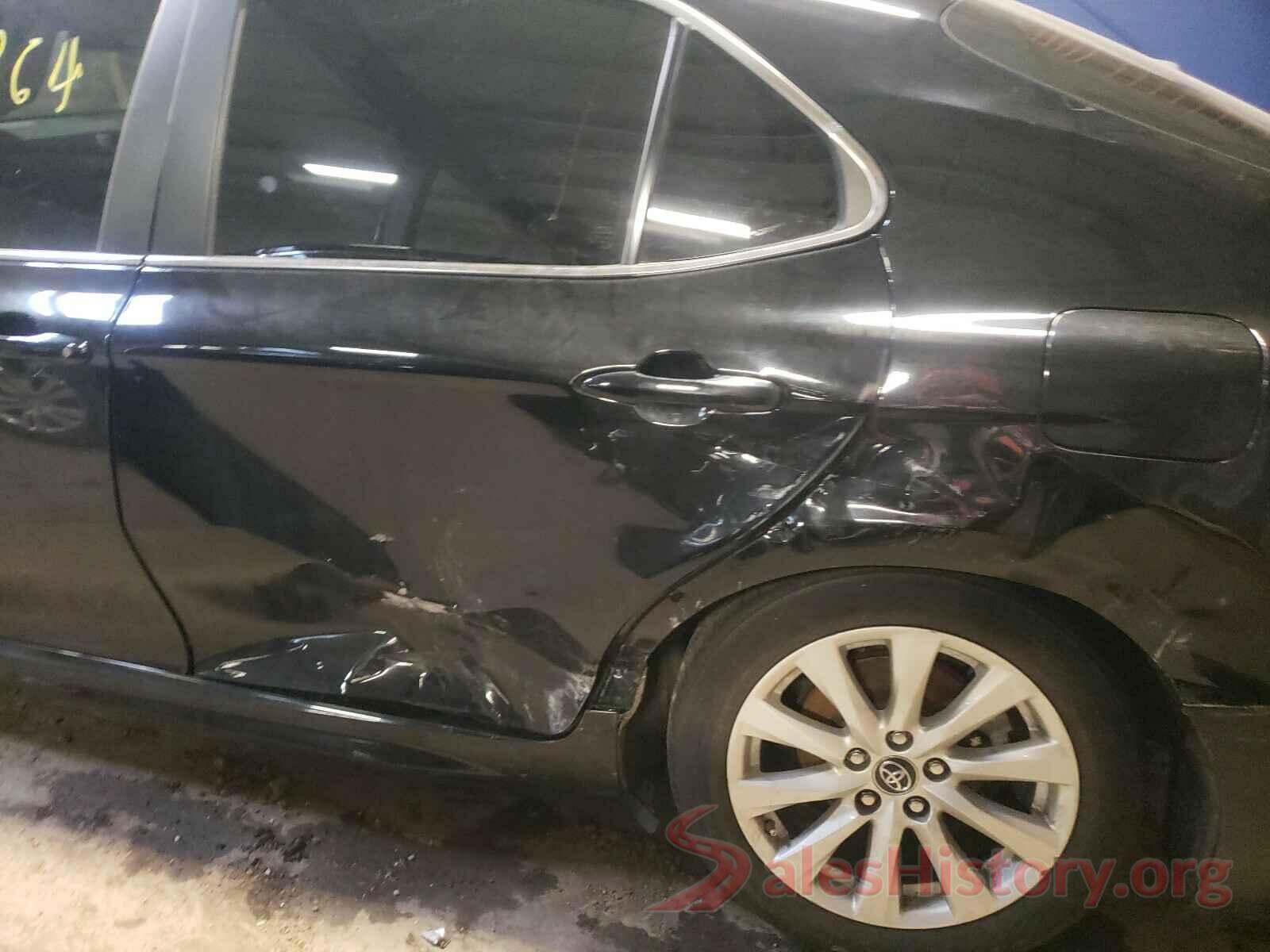 4T1B11HKXJU116359 2018 TOYOTA CAMRY