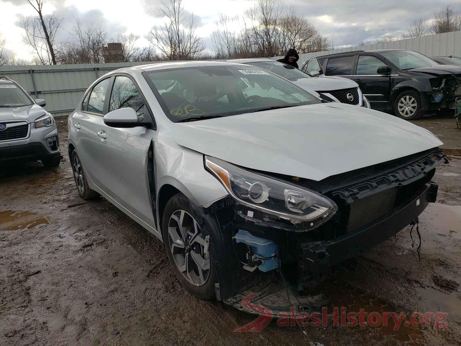 3KPF24AD2KE109566 2019 KIA FORTE