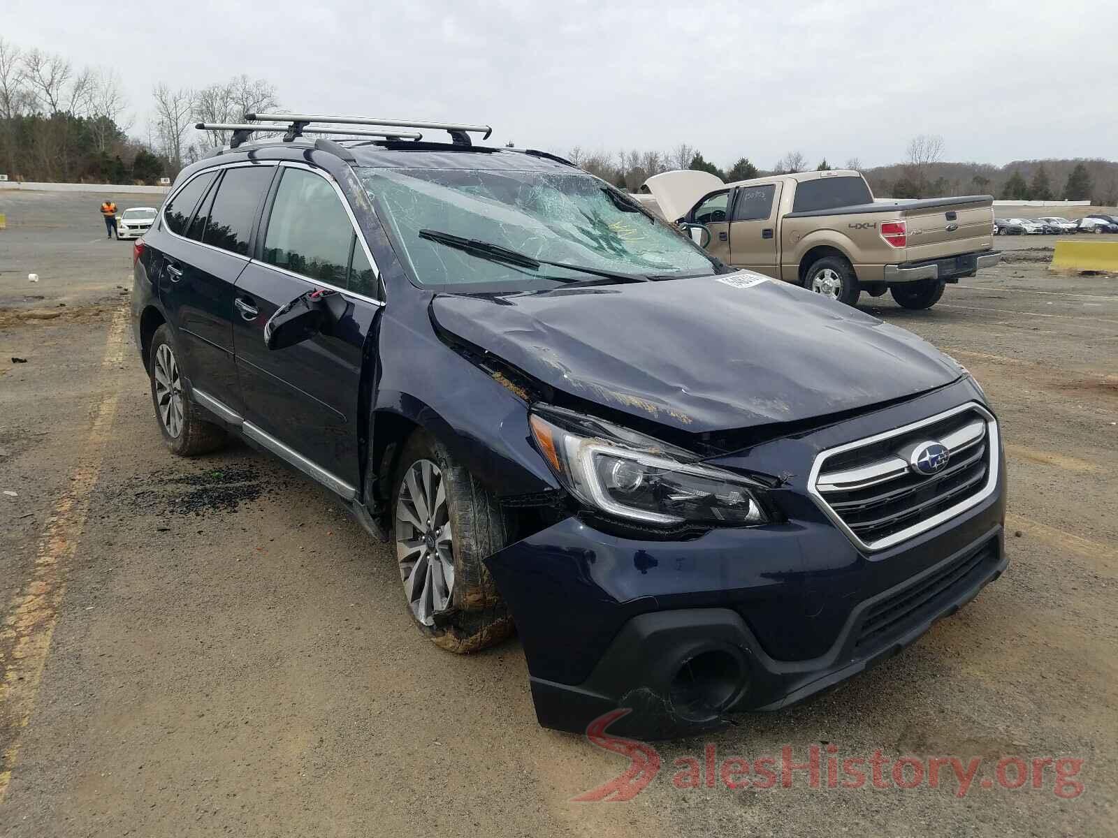 4S4BSETC2J3247330 2018 SUBARU OUTBACK