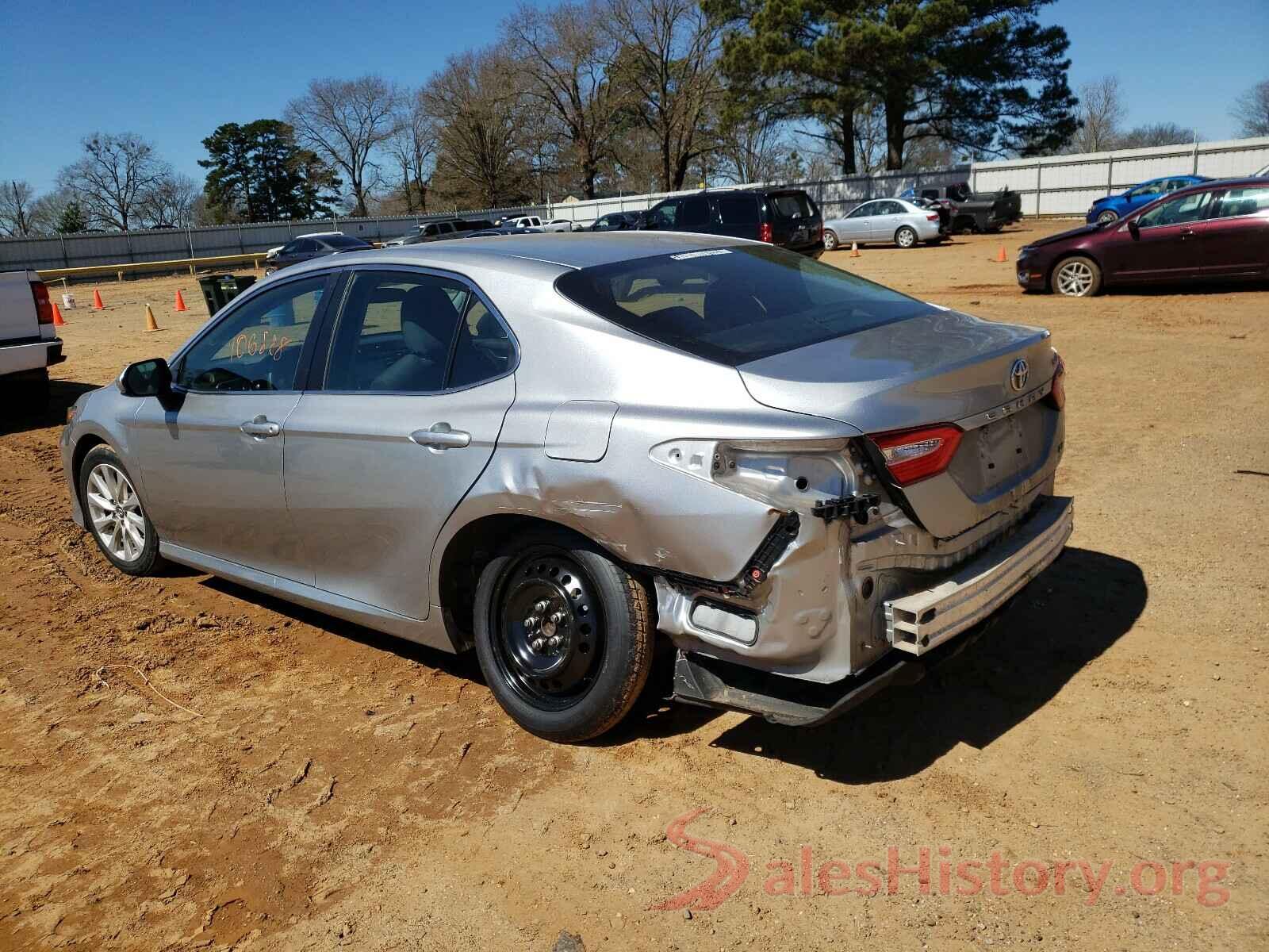 4T1B11HK8JU597213 2018 TOYOTA CAMRY