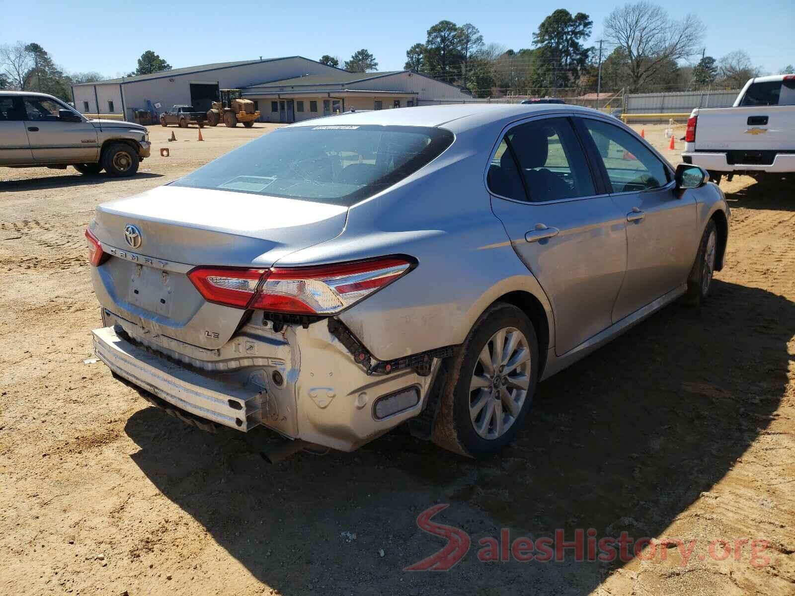 4T1B11HK8JU597213 2018 TOYOTA CAMRY