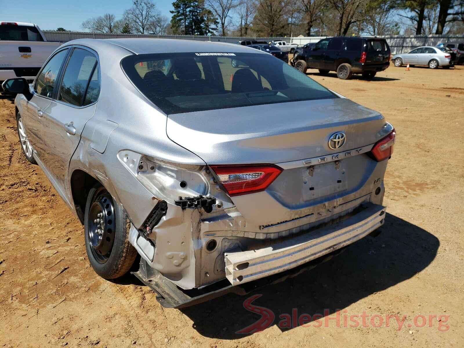 4T1B11HK8JU597213 2018 TOYOTA CAMRY