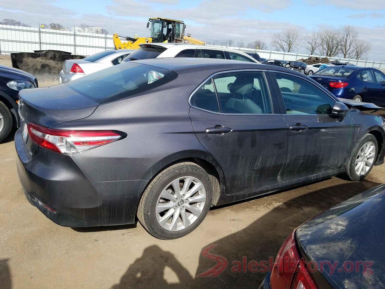 4T1B11HK2JU098293 2018 TOYOTA CAMRY