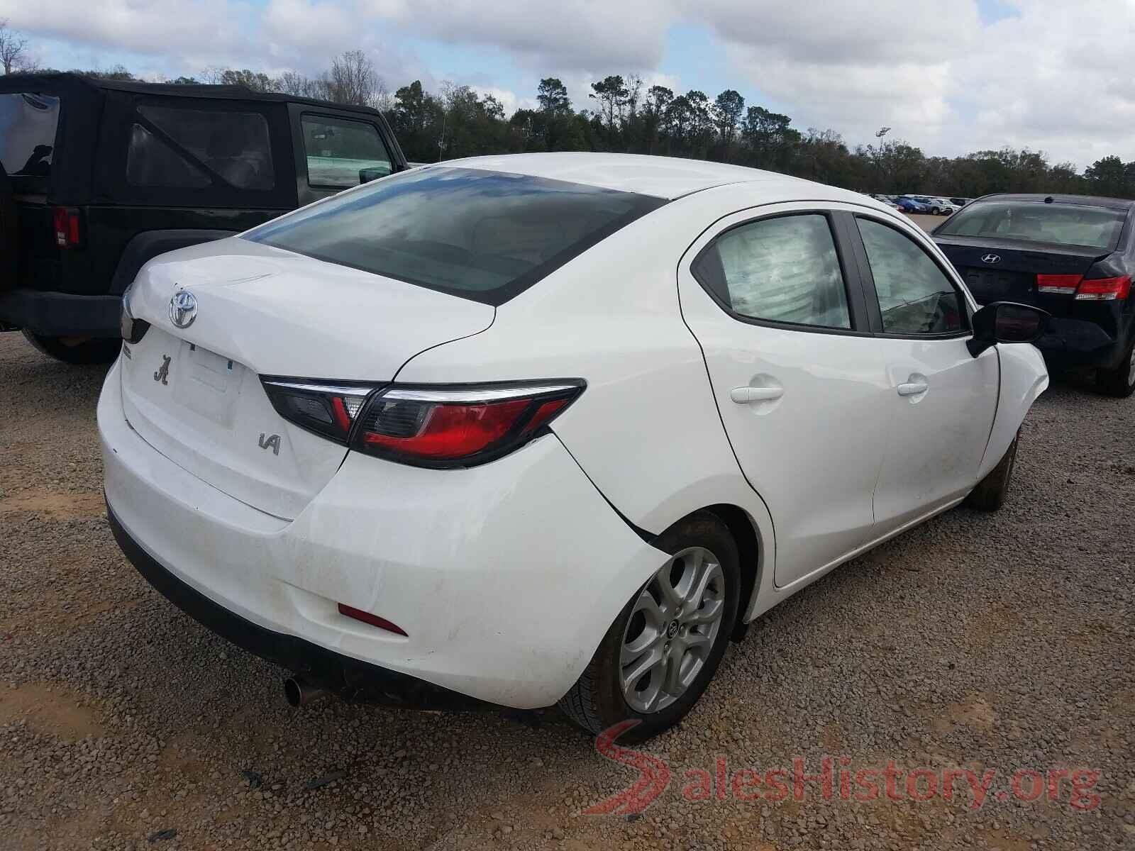 3MYDLBYV2HY157228 2017 TOYOTA YARIS