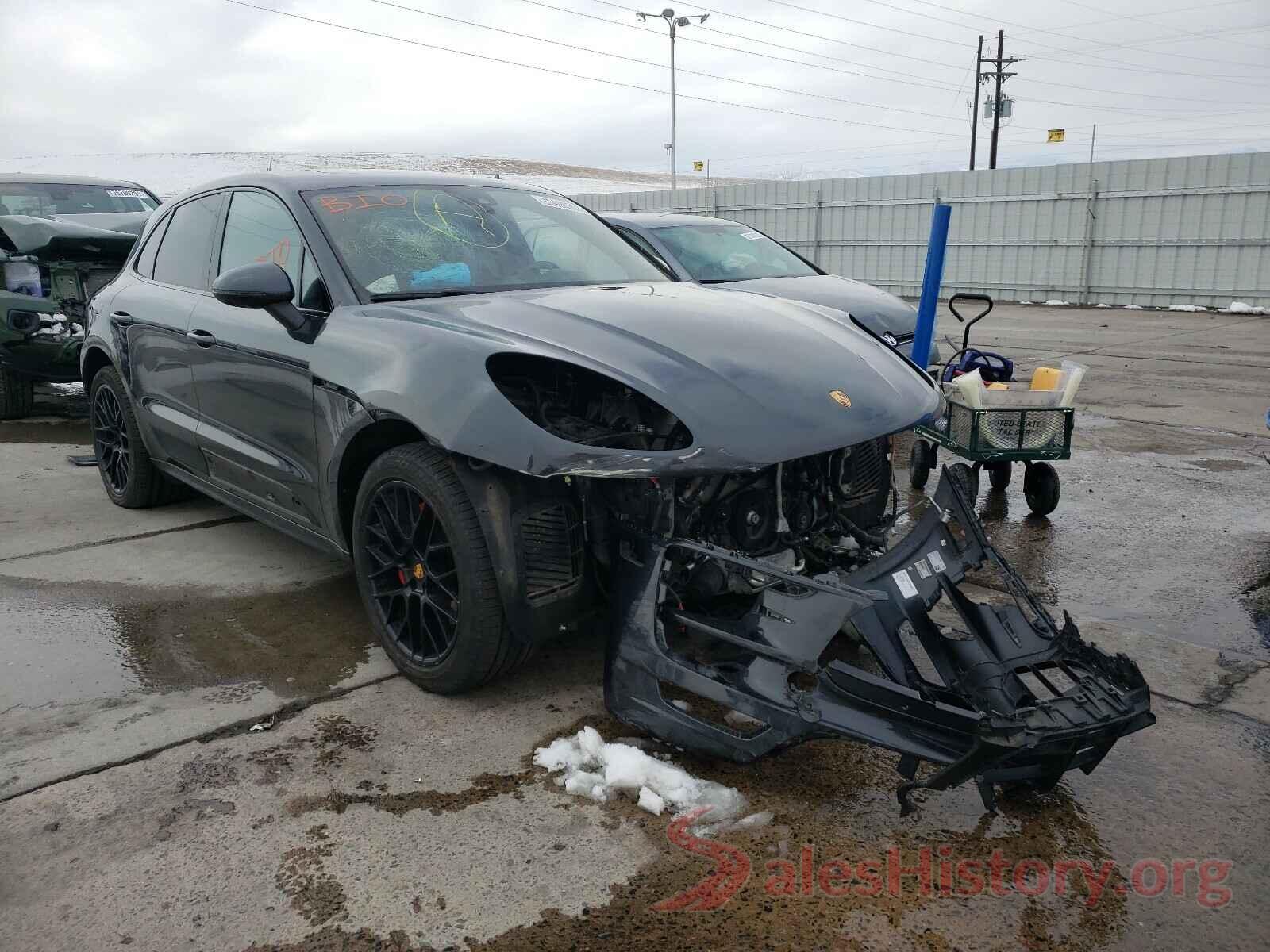 WP1AG2A57JLB61563 2018 PORSCHE MACAN