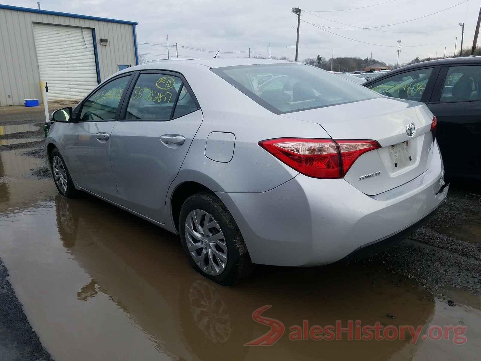 2T1BURHE4JC124068 2018 TOYOTA COROLLA