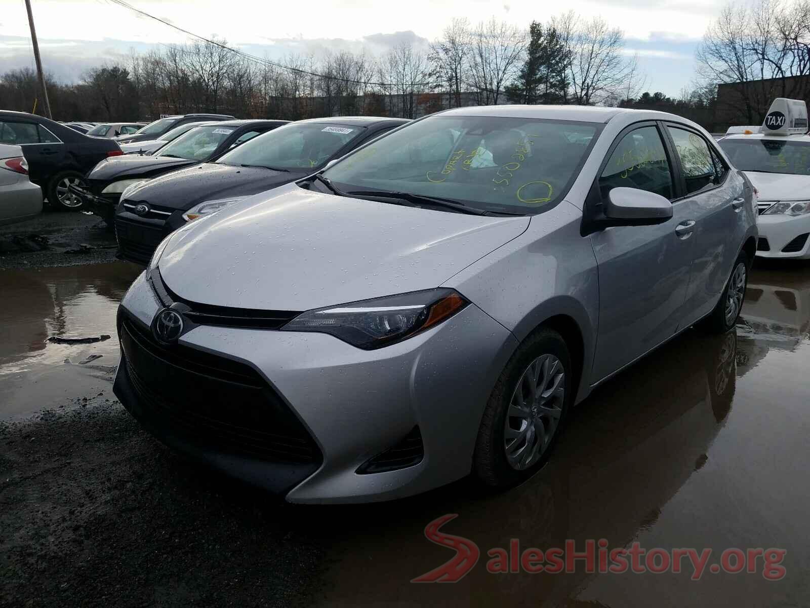 2T1BURHE4JC124068 2018 TOYOTA COROLLA