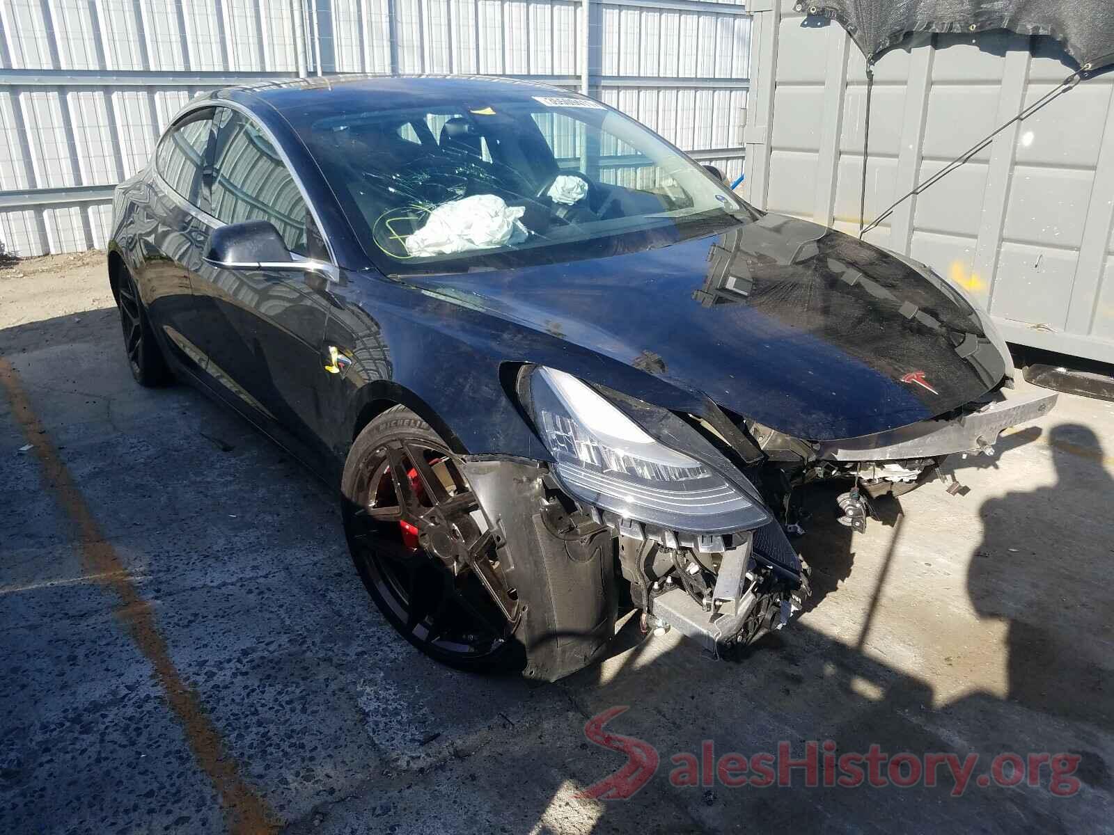 5YJ3E1EB5JF082437 2018 TESLA MODEL 3