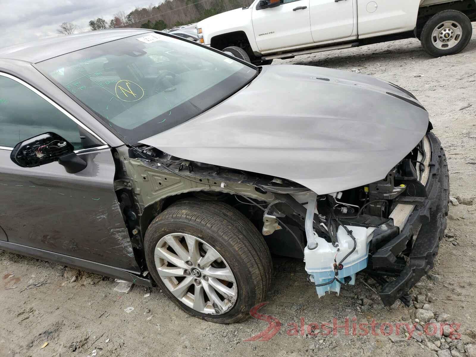 4T1B11HK5JU550849 2018 TOYOTA CAMRY