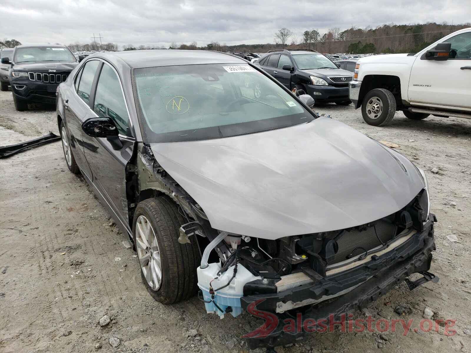 4T1B11HK5JU550849 2018 TOYOTA CAMRY