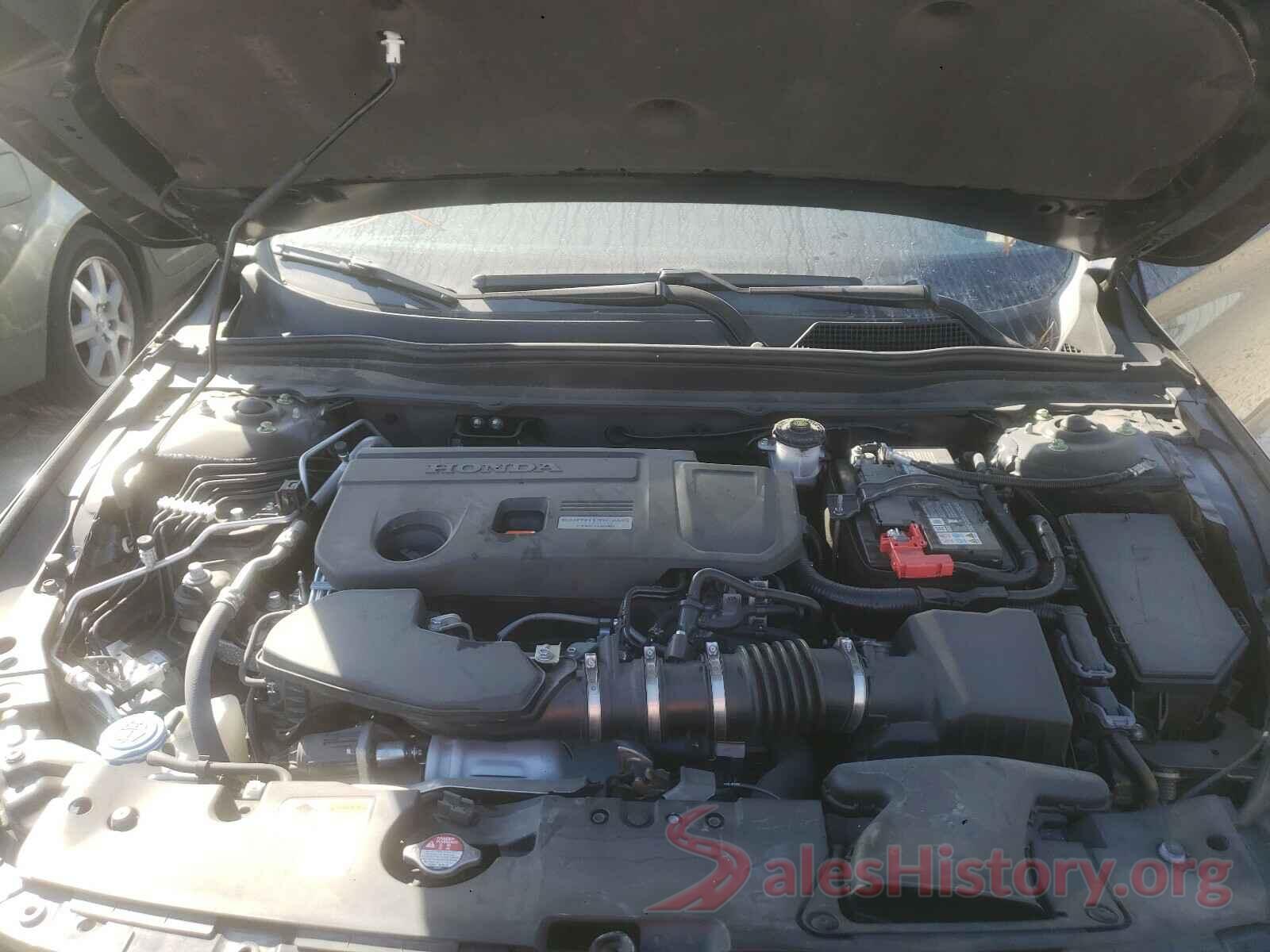 1HGCV2F3XKA022517 2019 HONDA ACCORD