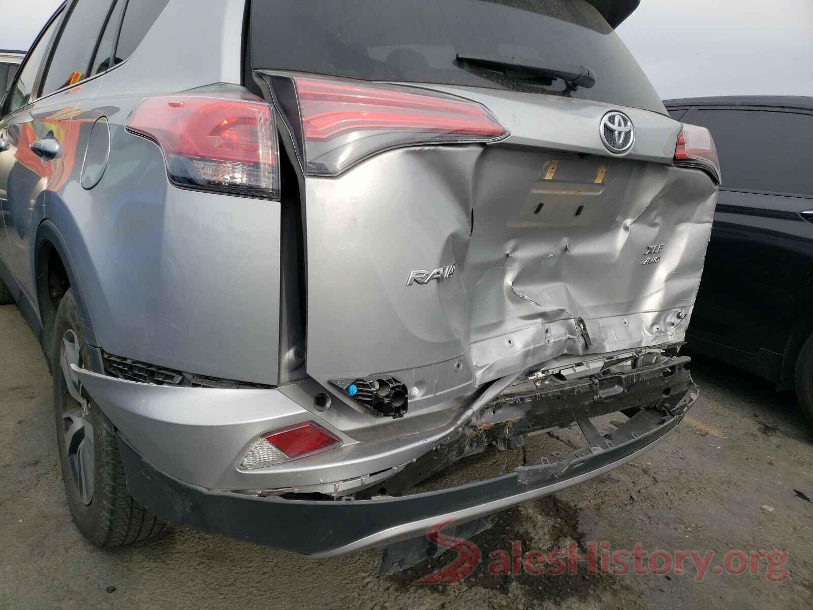 2T3RFREV8JW850681 2018 TOYOTA RAV4