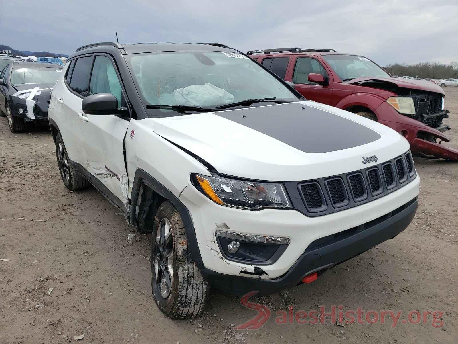 3C4NJDDB5JT246035 2018 JEEP COMPASS