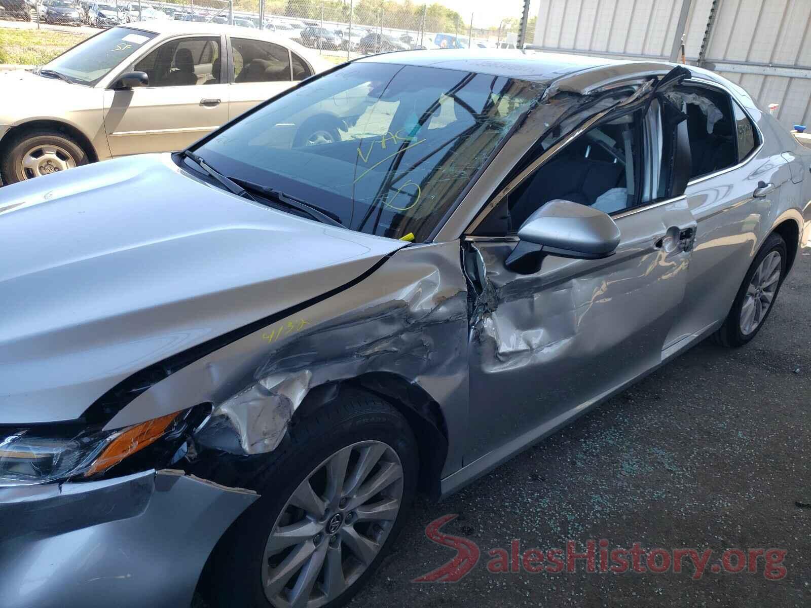 4T1B11HK3JU571067 2018 TOYOTA CAMRY