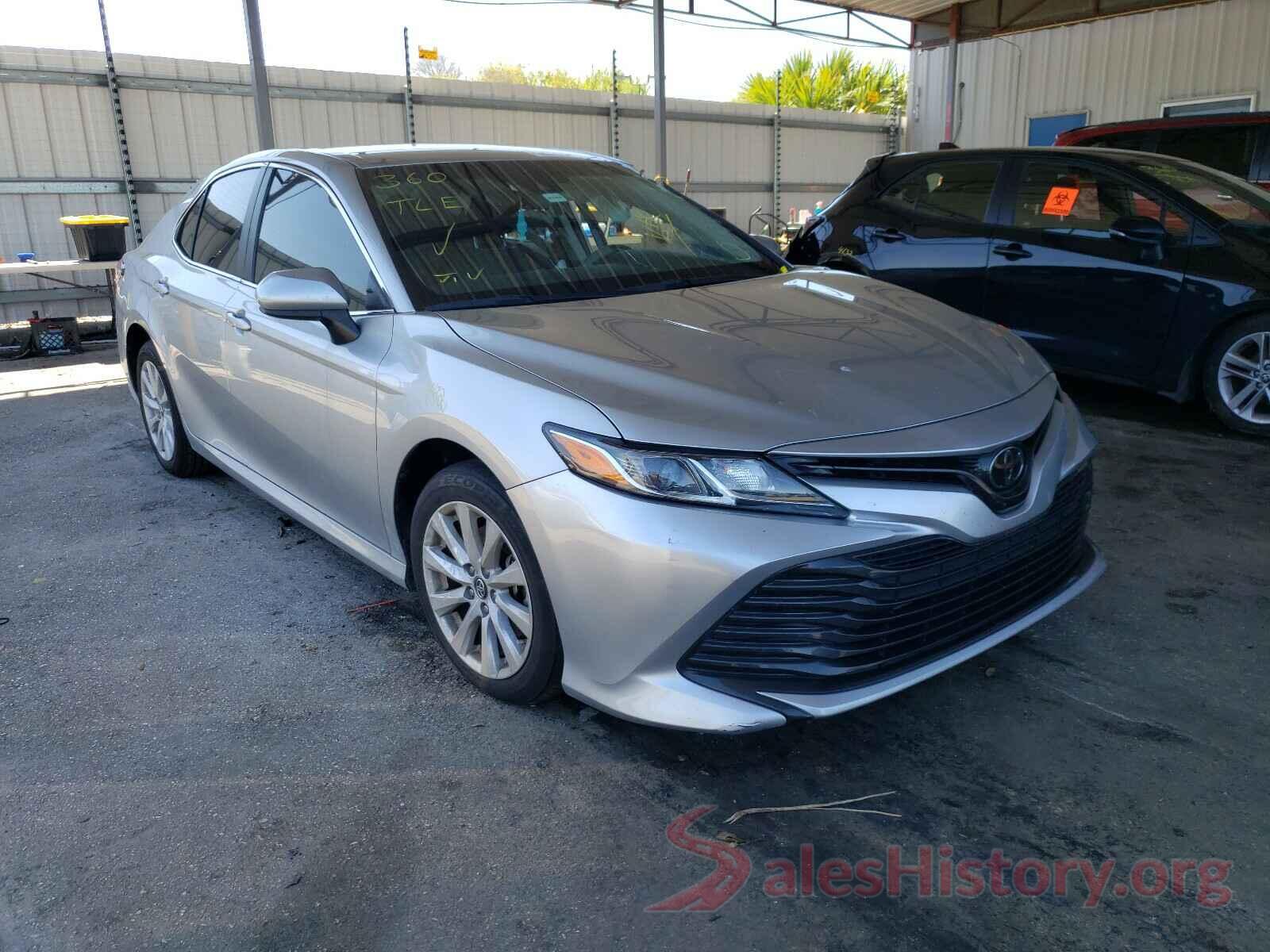 4T1B11HK3JU571067 2018 TOYOTA CAMRY