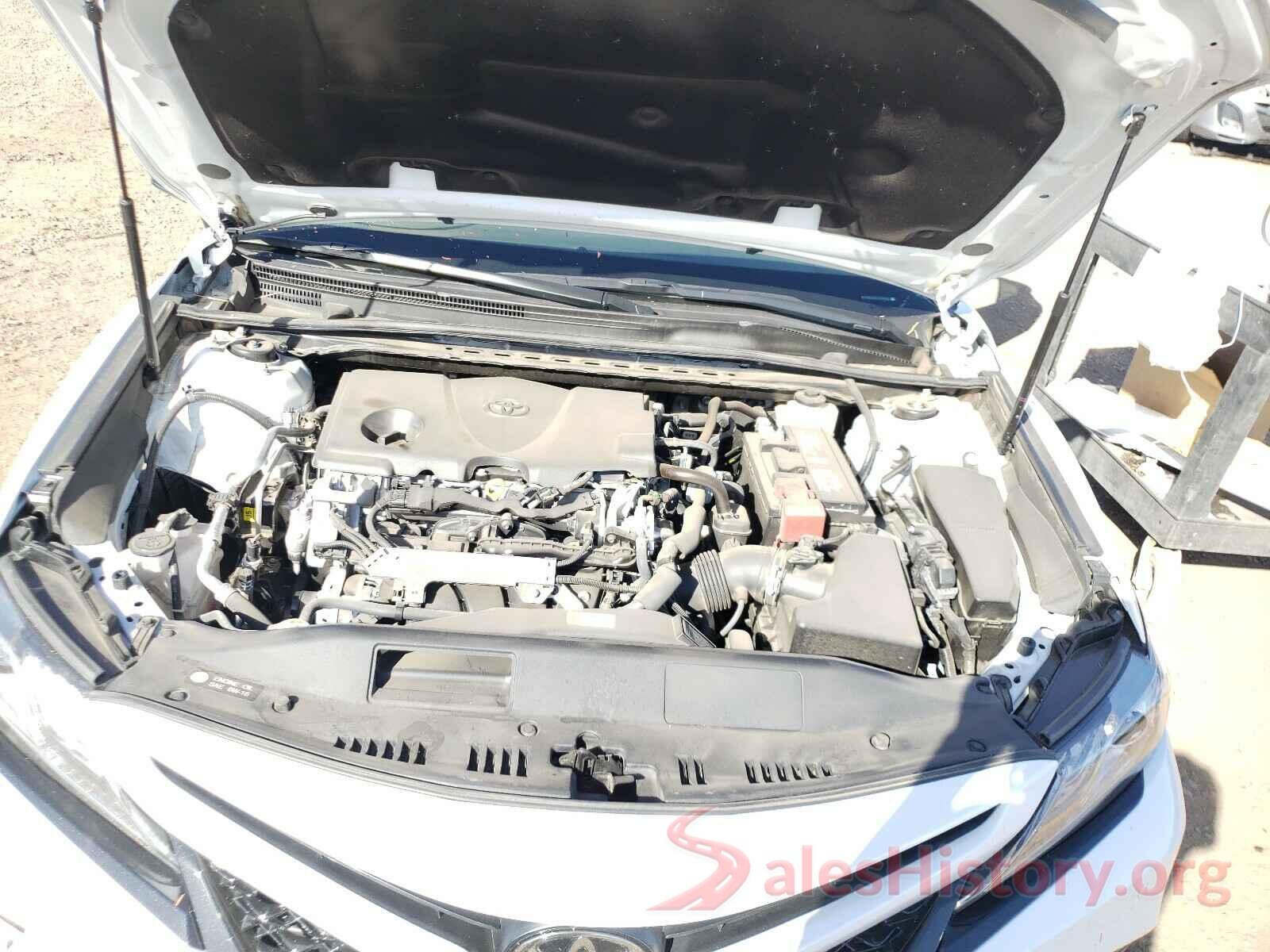 4T1B61HK1JU126960 2018 TOYOTA CAMRY