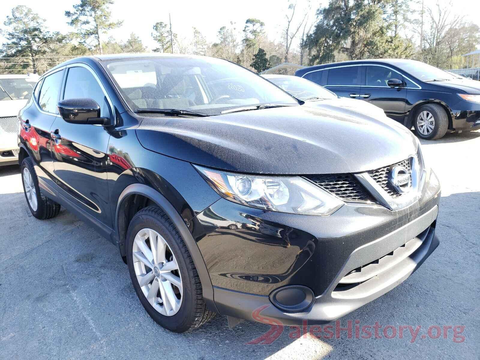 JN1BJ1CP8HW009285 2017 NISSAN ROGUE