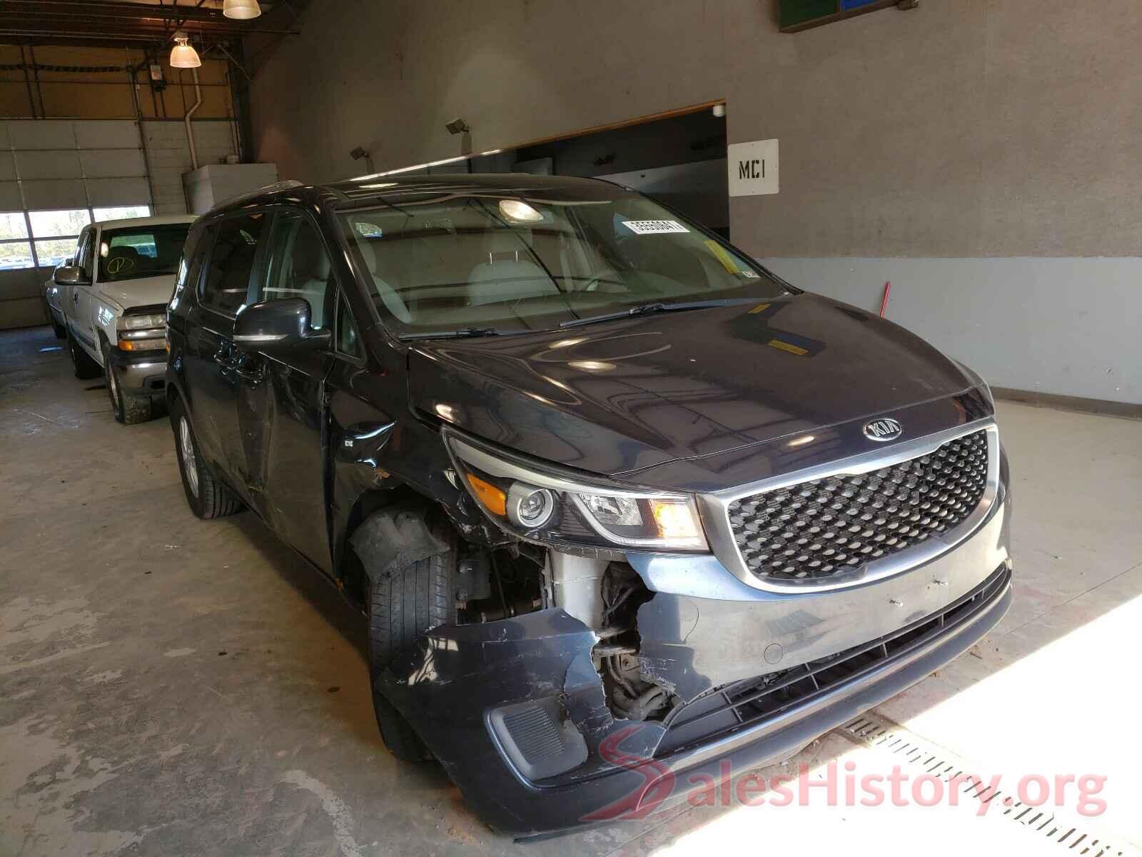 KNDMB5C16G6175230 2016 KIA SEDONA