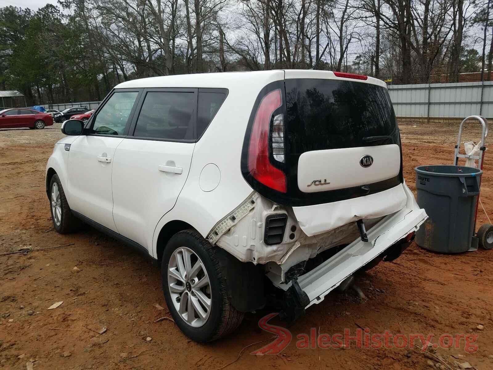 KNDJP3A50J7606886 2018 KIA SOUL