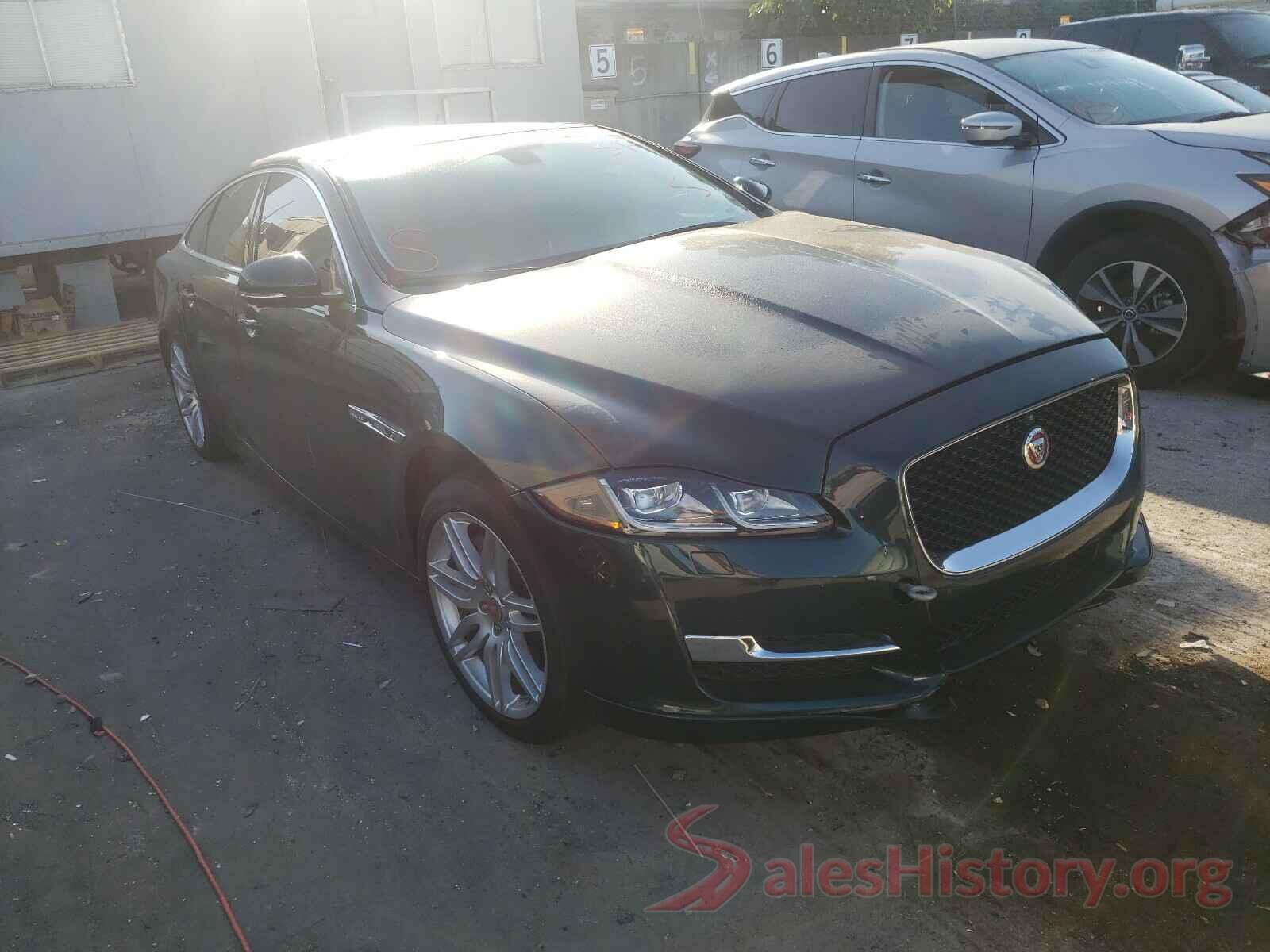 SAJWA1C72H8W10163 2017 JAGUAR XJ