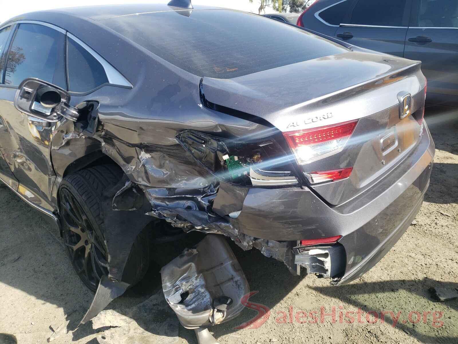 1HGCV2F95JA043715 2018 HONDA ACCORD