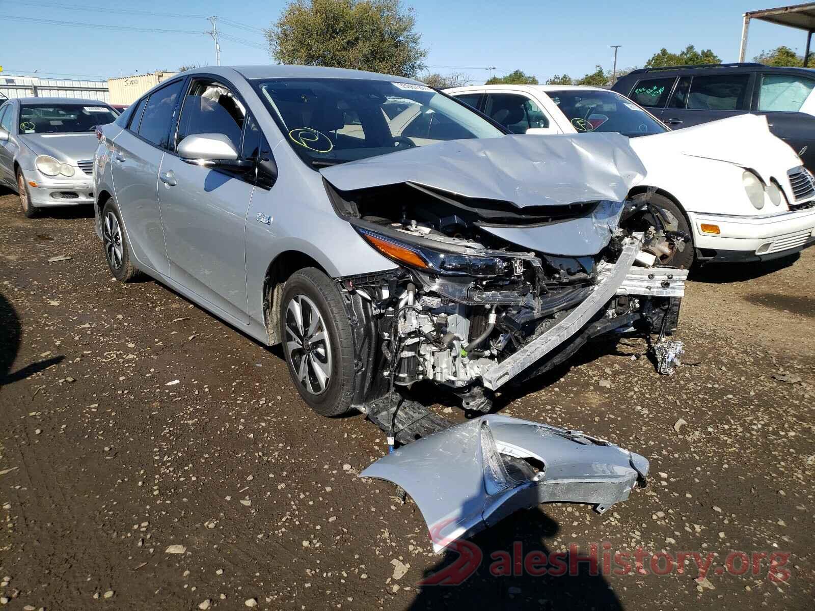 JTDKARFP8H3052629 2017 TOYOTA PRIUS