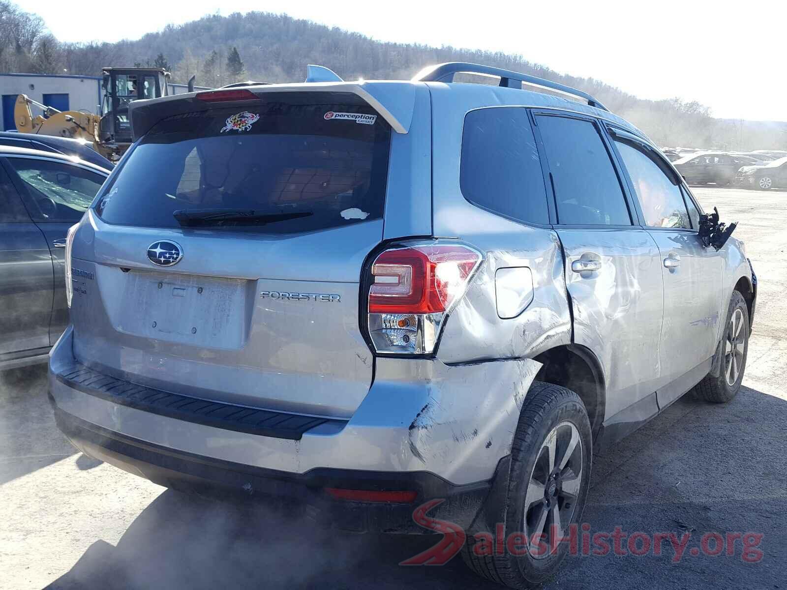 JF2SJAEC4JG607950 2018 SUBARU FORESTER