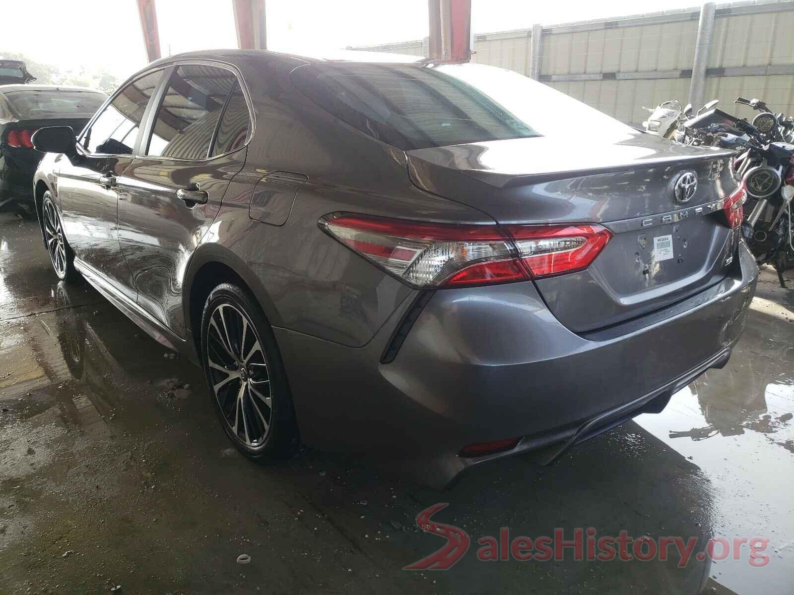 4T1B11HK3JU678197 2018 TOYOTA CAMRY