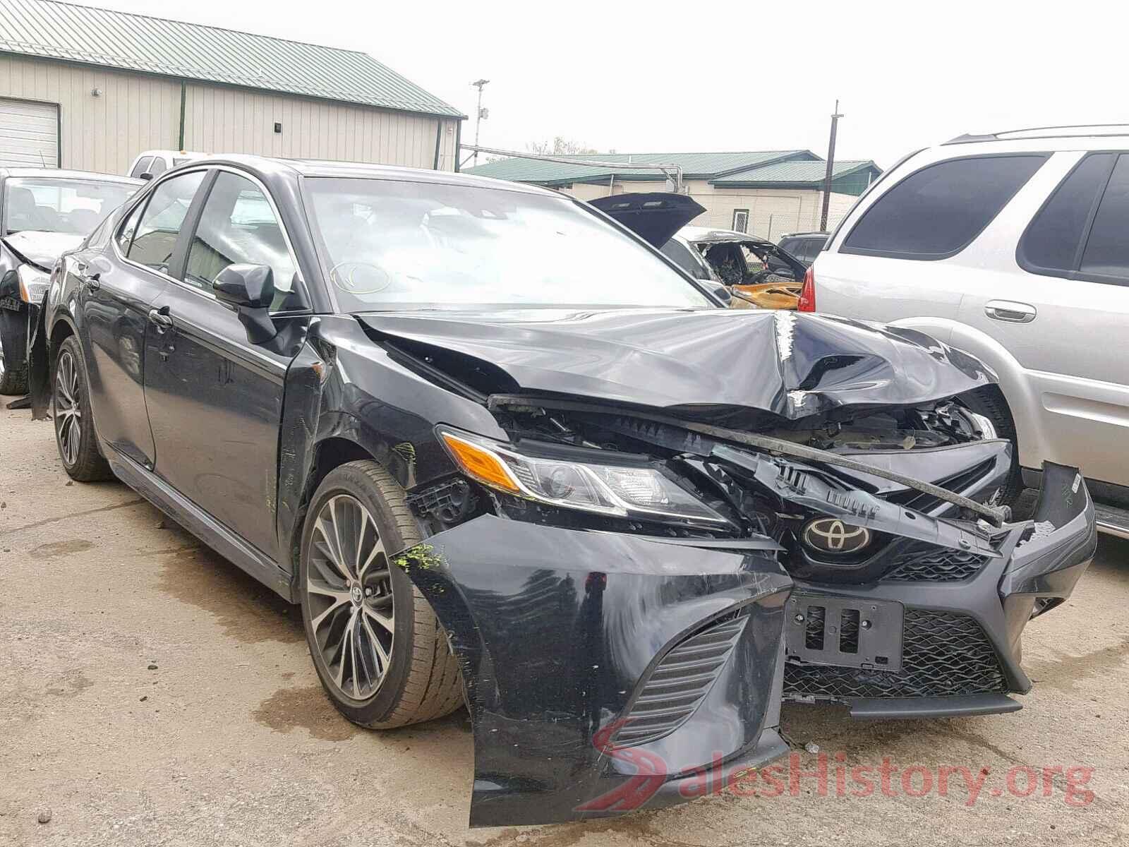 4T1B11HK9JU143116 2018 TOYOTA CAMRY